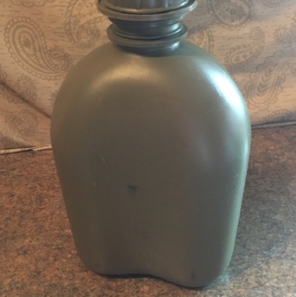 U.S. Army Water Canteen - Picture 3 of 3
